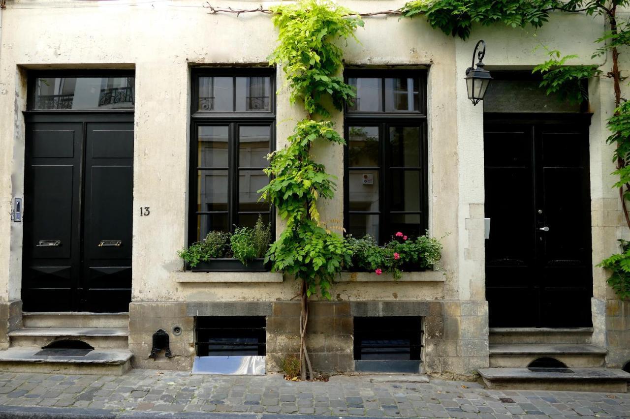 Be And Be Sablon Bed & Breakfast Brussel Bagian luar foto